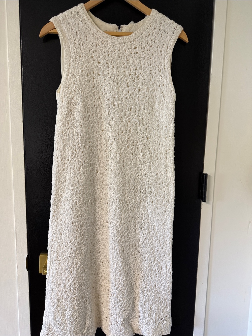 Vintage textured ribbon loop design white sleeveless crochet dress back zipper
